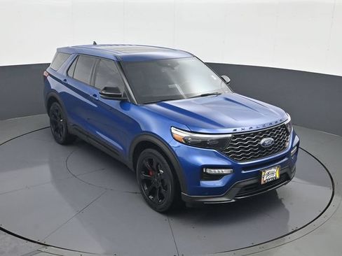 Used 2022 Ford Explorer ST w/ Equipment Group 401A AWD/4WD image 16
