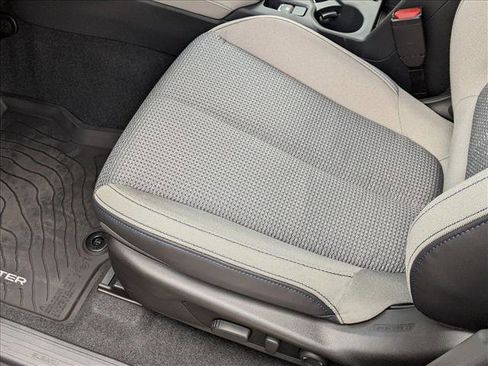 Used 2025 Subaru Forester Premium w/ Convenience Package #1 AWD/4WD image 4
