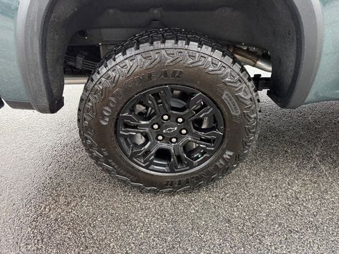 Used 2025 Chevrolet Silverado 1500 ZR2 w/ Technology Package AWD/4WD image 23
