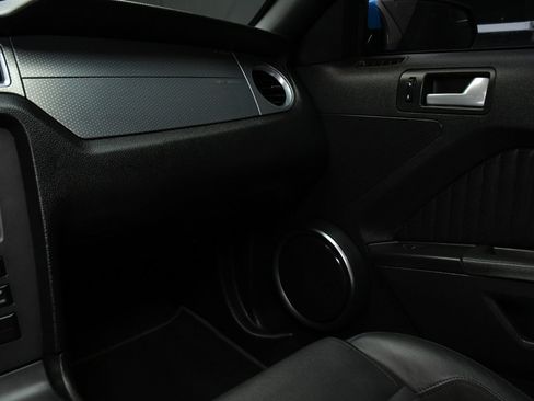 Used 2011 Ford Mustang Shelby GT500 w/ SVT Performance Pkg image 30