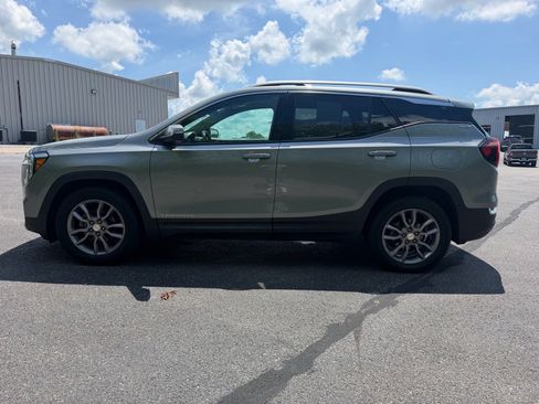 Used 2023 GMC Terrain SLT FWD image 11