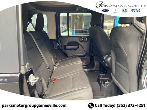 Used 2021 Jeep Wrangler Unlimited Islander image 14