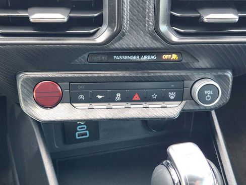 Used 2026 Ford Mustang Coupe RWD image 18