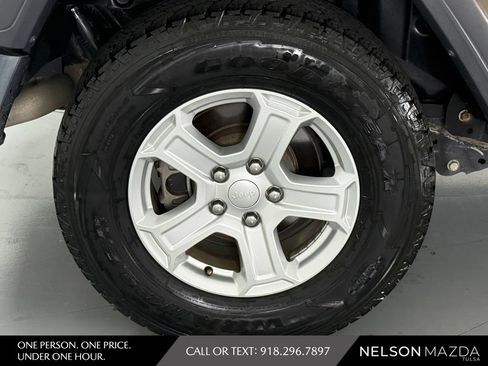 Used 2019 Jeep Wrangler Unlimited Sport S AWD/4WD image 14