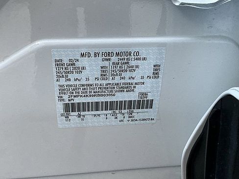 Used 2024 Ford Edge Titanium w/ Equipment Group 301A image 31