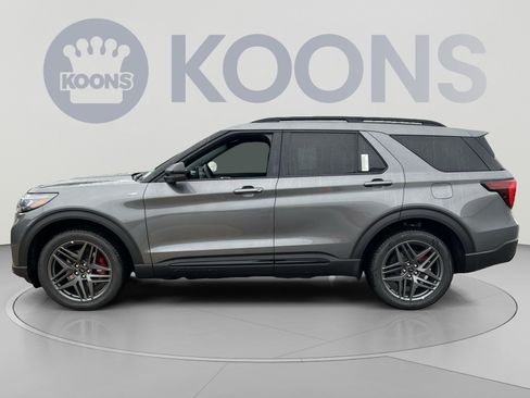New 2026 Ford Explorer ST-Line w/ ST-Line Street Pack AWD/4WD image 2