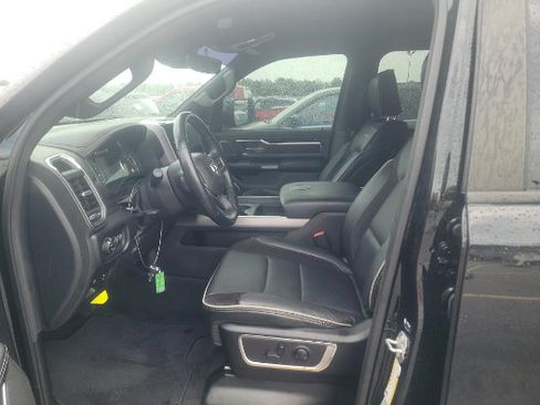 Used 2022 RAM 1500 Laramie AWD/4WD image 8