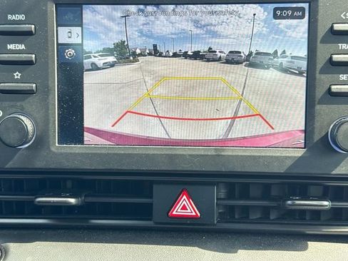 Used 2025 Hyundai Elantra Sport FWD image 32
