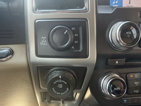 Used 2018 Ford F150 Lariat w/ Equipment Group 502A Luxury AWD/4WD image 6
