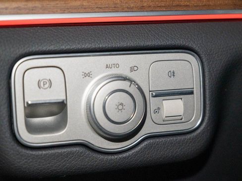 Certified 2026 Mercedes-Benz GLE 350 4MATIC image 22