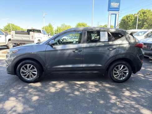Used 2016 Hyundai Tucson SE w/ Option Group 02 FWD image 7