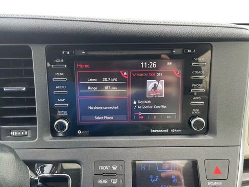 Used 2019 Toyota Sienna XLE FWD image 25