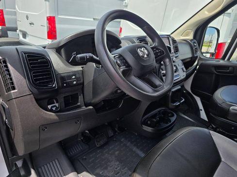 Used 2024 RAM ProMaster 2500 w/ Convenience Group FWD image 16