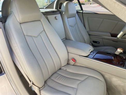 Used 2005 Cadillac XLR image 13