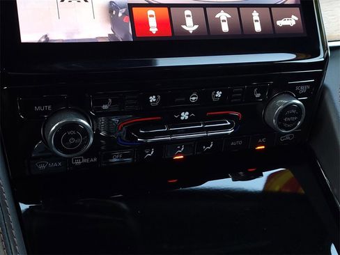 Used 2022 Jeep Grand Cherokee Summit image 23