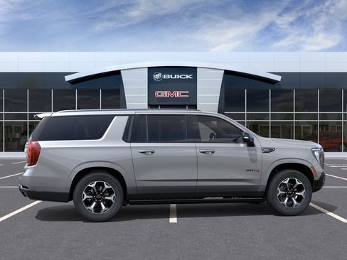 New 2026 GMC Yukon XL AT4 Ultimate AWD/4WD image 5