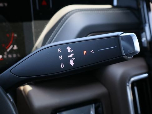 Certified 2026 GMC Yukon Denali Ultimate AWD/4WD image 19