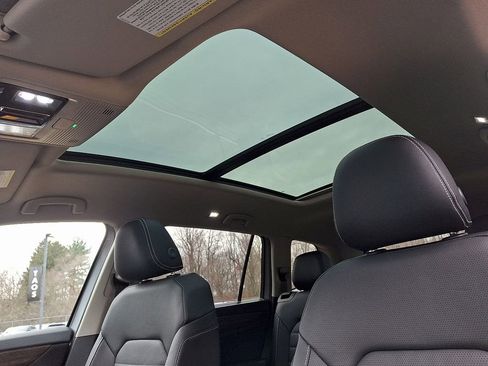 New 2026 Volkswagen Atlas SEL image 9