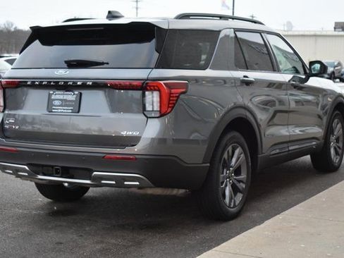 New 2026 Ford Explorer Active w/ Active Comfort Package image 6