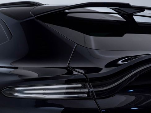 Used 2024 Aston Martin DBX 707 image 13