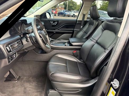 Used 2024 Lincoln Aviator AWD w/ Premium Package image 12