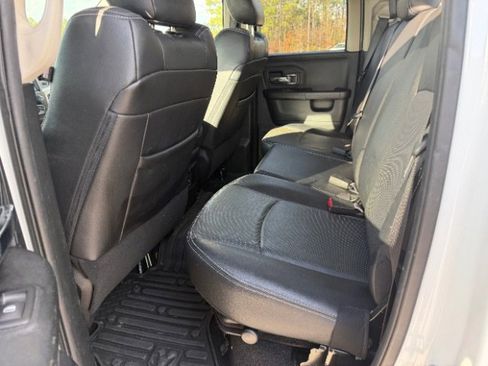 Used 2017 RAM 1500 Laramie w/ Convenience Group image 8