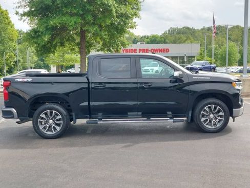 Used 2024 Chevrolet Silverado 1500 LT AWD/4WD image 31