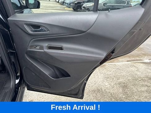 Used 2023 Chevrolet Equinox RS w/ RS Leather Package FWD image 10