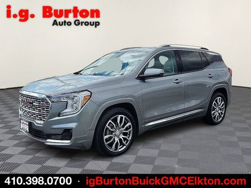 Used 2023 GMC Terrain Denali AWD/4WD image 3