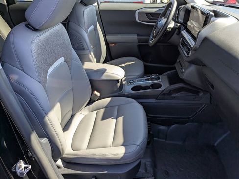 Used 2025 Ford Bronco Sport Badlands image 41