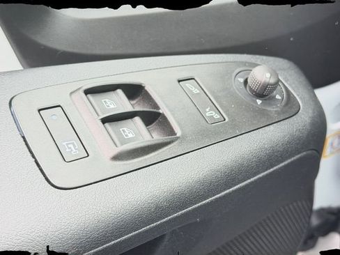 Used 2026 RAM ProMaster 2500 w/ Convenience Group FWD image 17