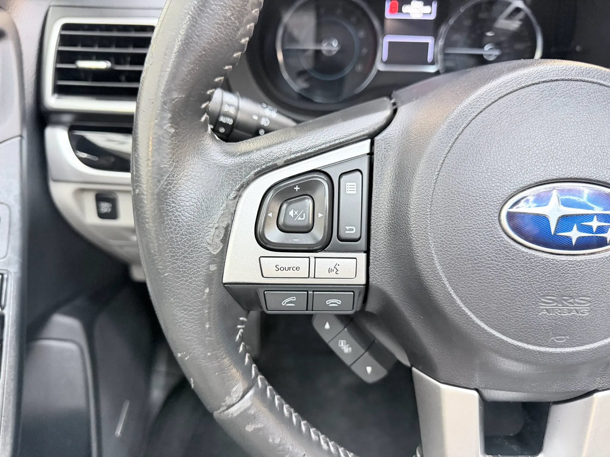 Used 2017 Subaru Forester 2.5i Limited AWD/4WD image 18