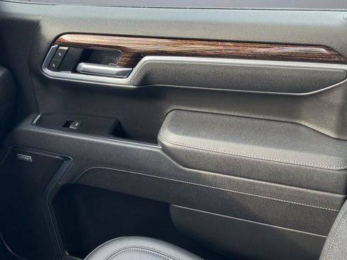 Used 2025 GMC Sierra 1500 Elevation w/ Elevation Premium Package image 24