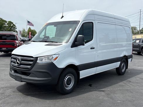 Used 2025 Mercedes-Benz Sprinter 2500 image 26