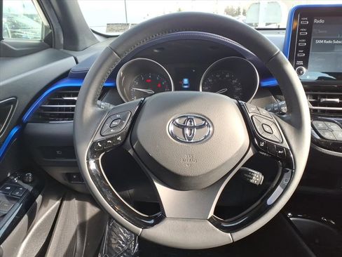 Used 2021 Toyota C-HR XLE image 23