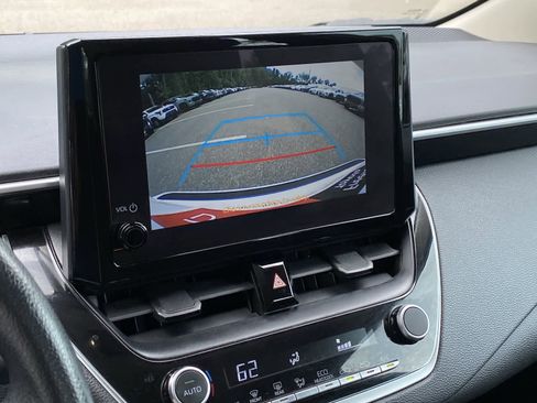 Used 2024 Toyota Corolla LE FWD image 30