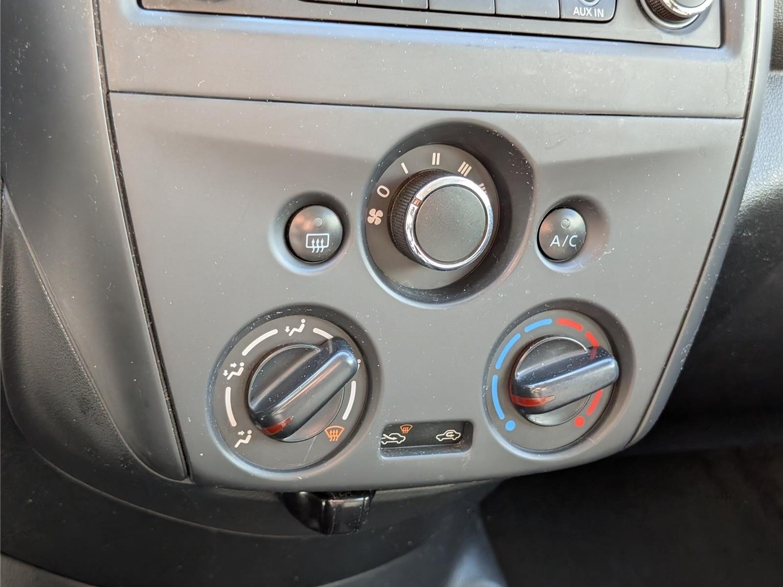Used 2017 Nissan Versa S FWD image 20