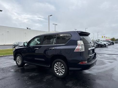 Used 2022 Lexus GX 460 Premium w/ Premium Package AWD/4WD image 4