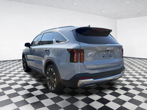 Used 2025 Kia Sorento EX FWD image 6