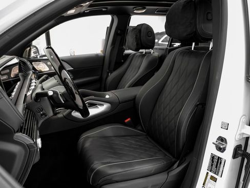 Used 2026 Mercedes-Benz Maybach GLS 600 4MATIC image 7