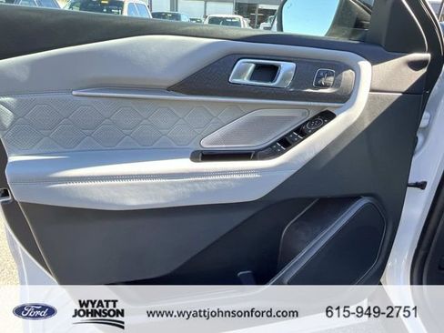New 2026 Ford Explorer Platinum w/ LUX Leather Package AWD/4WD image 24