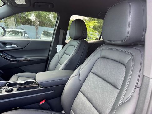 New 2026 Chevrolet Equinox LT w/ Convenience Package II FWD image 28