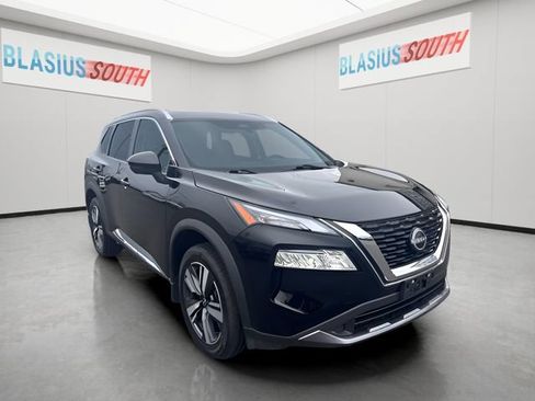 Used 2023 Nissan Rogue SL AWD/4WD image 1