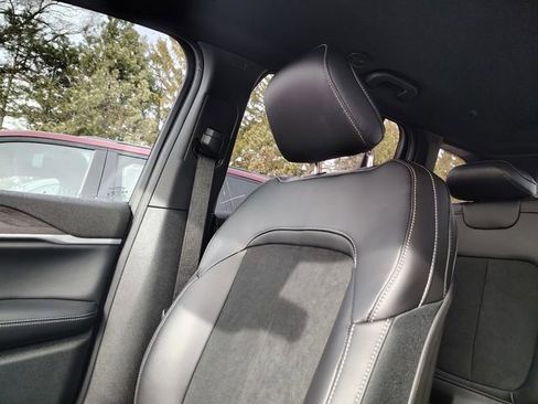 New 2026 Jeep Grand Cherokee Altitude AWD/4WD image 25