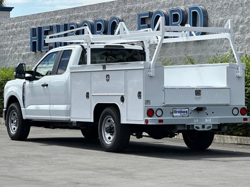 New 2026 Ford F350 XL w/ XL Chrome Package image 6