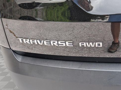 Used 2023 Chevrolet Traverse LT AWD/4WD image 9