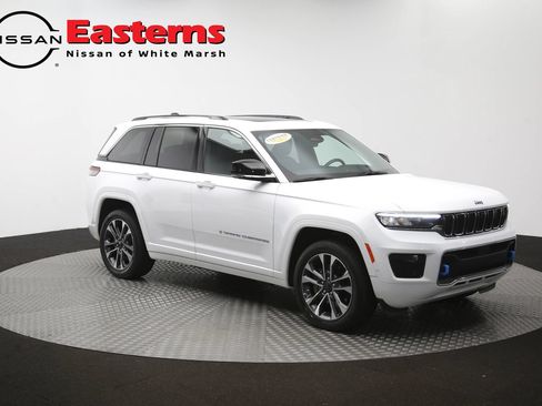 Used 2023 Jeep Grand Cherokee Overland w/ Advanced Protech Group III AWD/4WD image 53