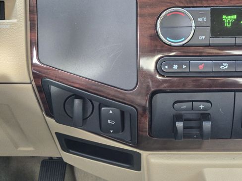 Used 2010 Ford F250 Lariat RWD image 13