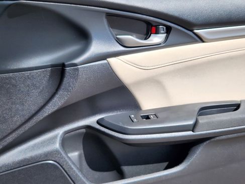 Used 2019 Honda Civic EX image 15
