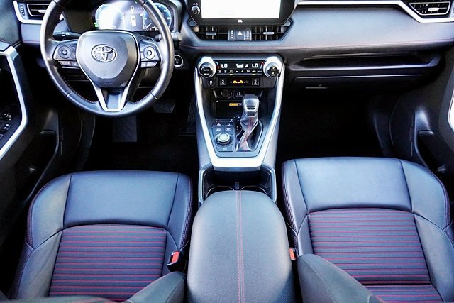 Used 2024 Toyota RAV4 XSE AWD/4WD image 36